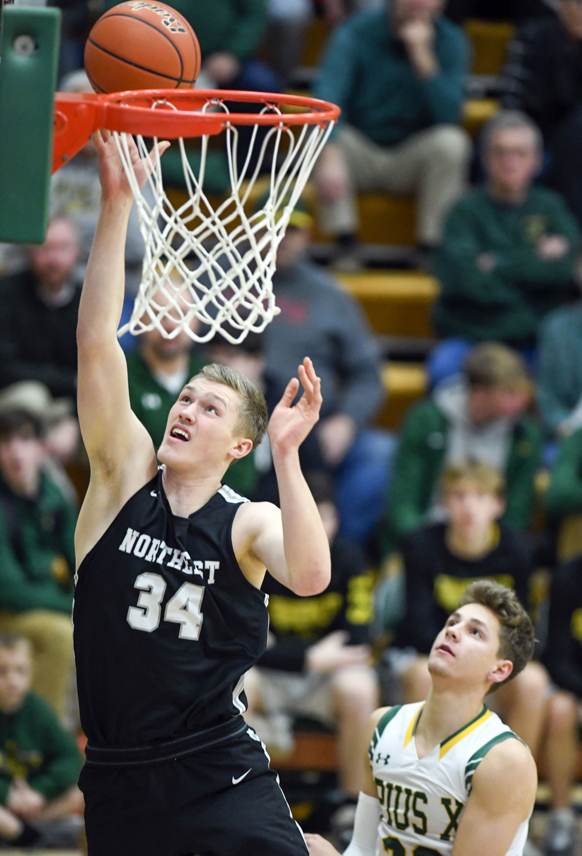 Lincoln Northeast vs. Lincoln Pius X